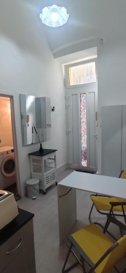 Simon Says Full Apartman In The Heart Of Apartment Budapest